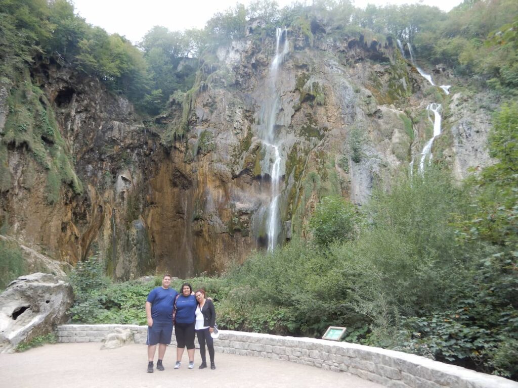 André, Paola e Penha na Cachoeira Veliki