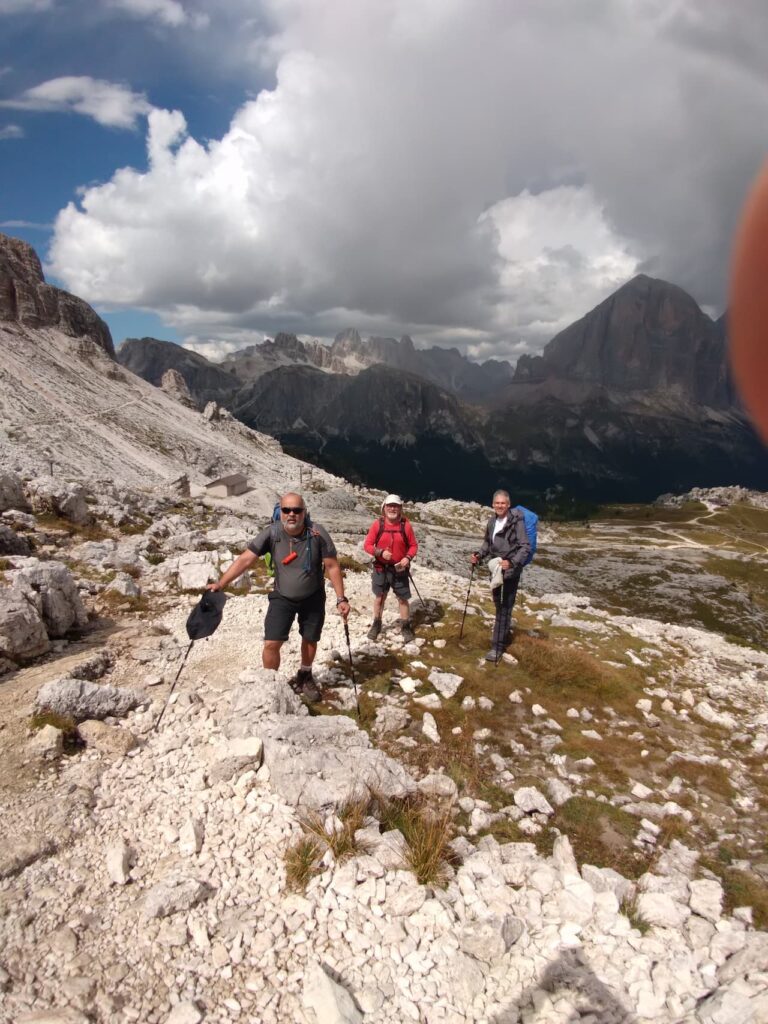 Climbing the trail to the Nuvolau refuge