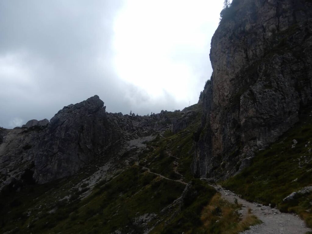 Last climb to the Coldai shelter