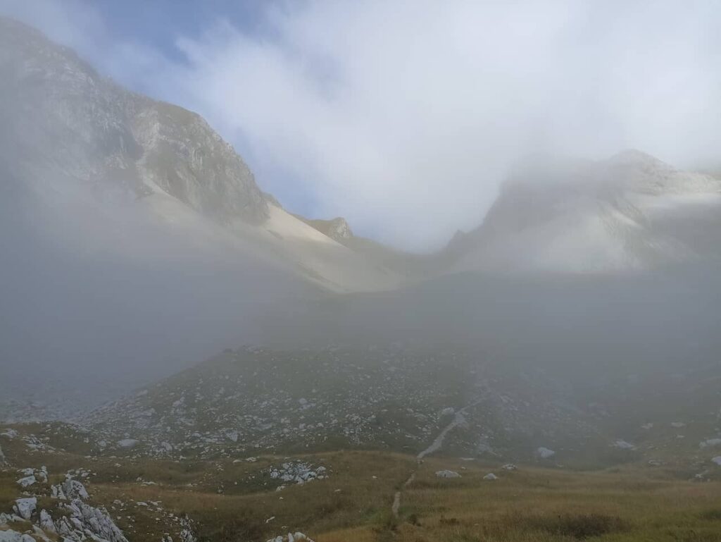 Tempo fechou durante a subida da montanha