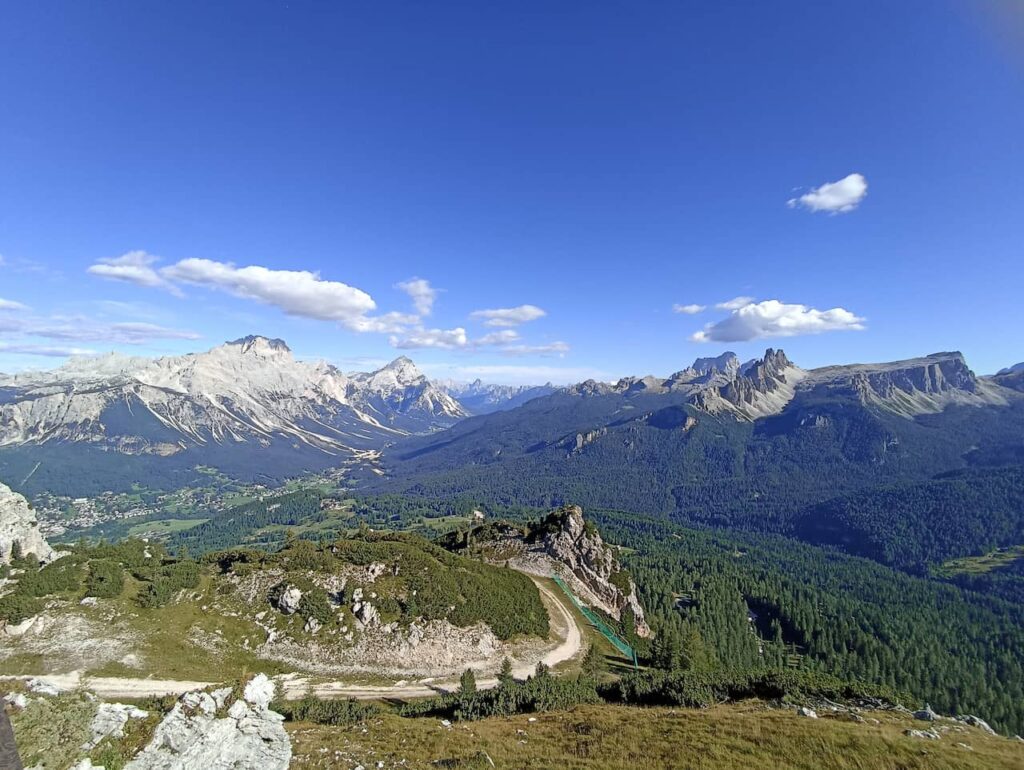 Overview of the Pomedes shelter