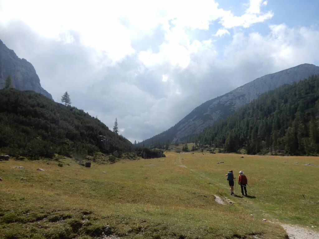 Path to the Vazoller refuge