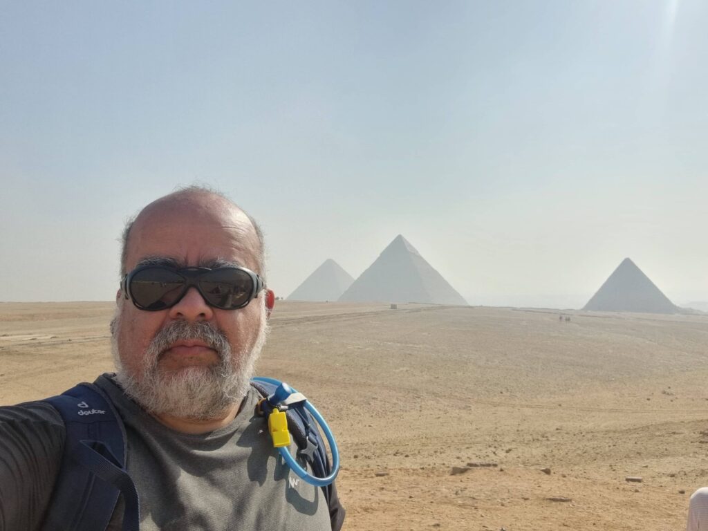 I and the 3 Pyramids of Giza