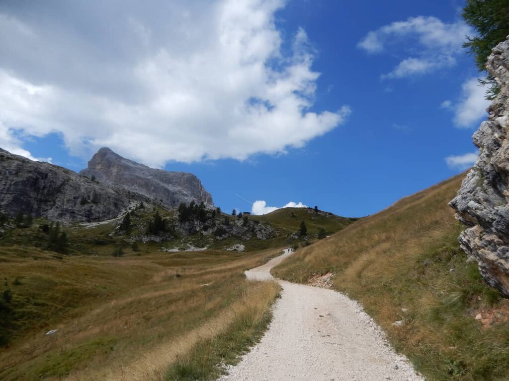 Trail 439 to Scoatoli Refuge