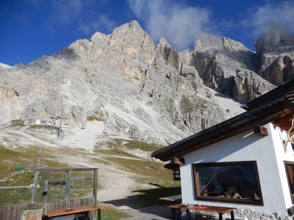 View of the Tofana di Mezzo mountain from the Pomedes Refuge