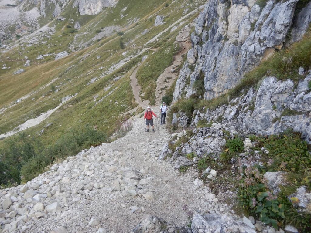 Abaixo do Refúgio Nuvolau rumo ao passo Giau