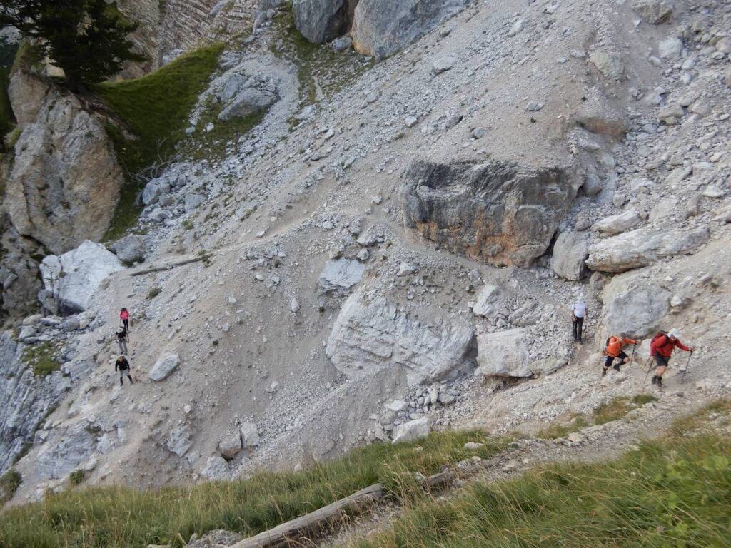 Very steep trail to Dibona Refuge