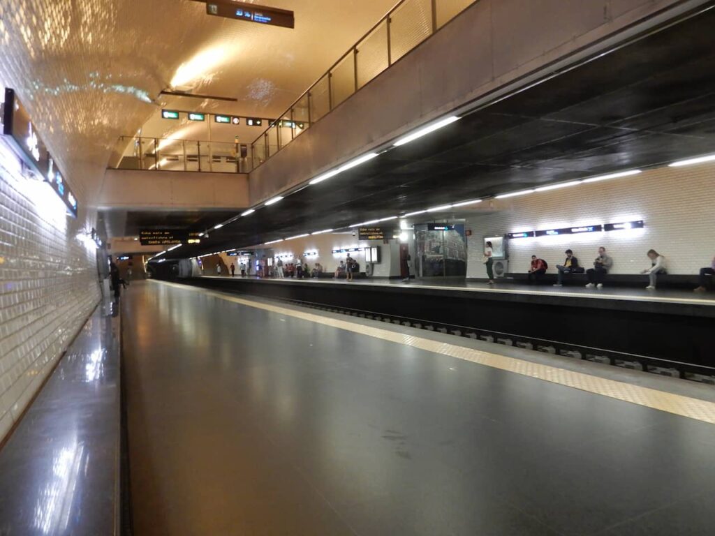 Lower Chiado Metro Station