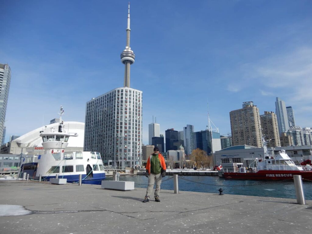 Toronto frente para o mar.