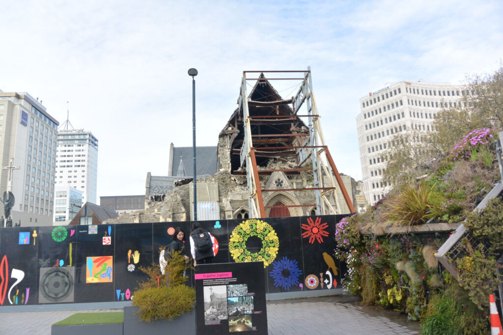 Catedral de Christchurch destruída pelo terremoto.