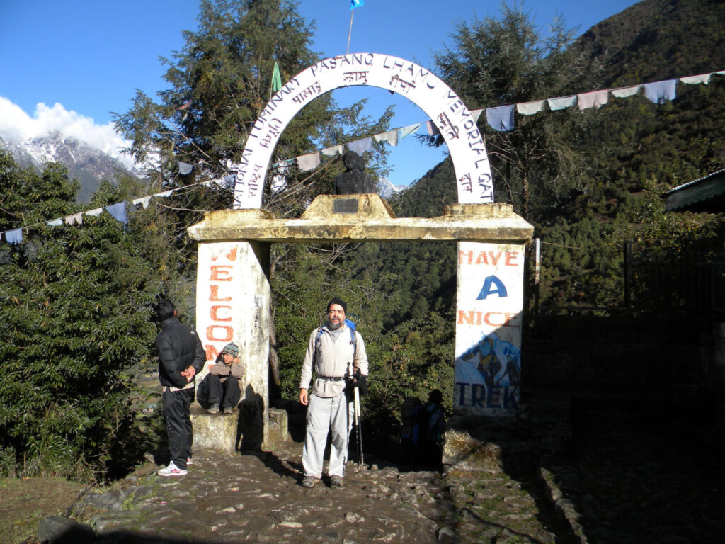 Inicio da trilha ao acampamento base do Everest