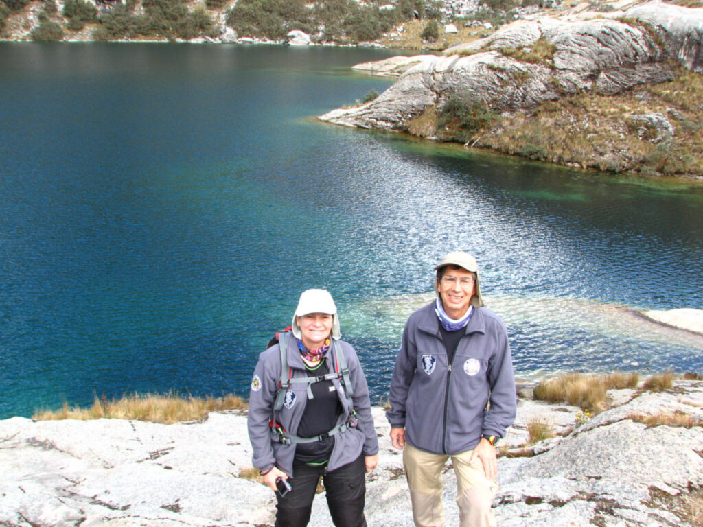 Paulo e Helena Coelho na lagoa Churup - Peru