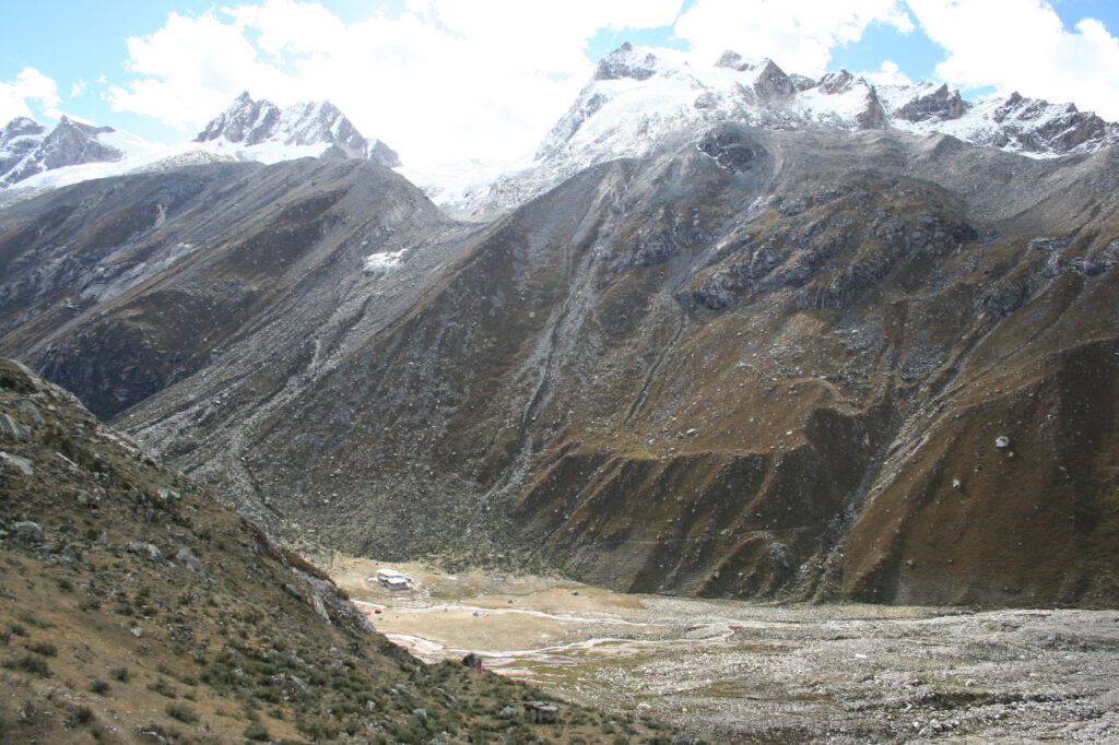 Vista da Quebrada Ishinca - Peru