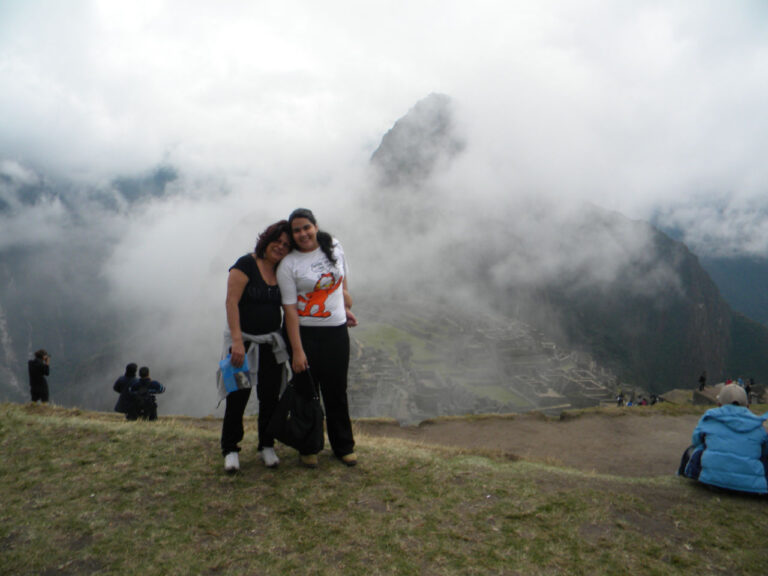 Paola and Penha in Machu Picchu