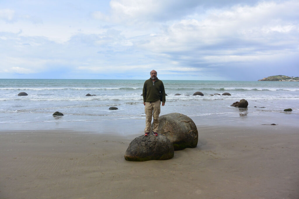 Moeraki boulders