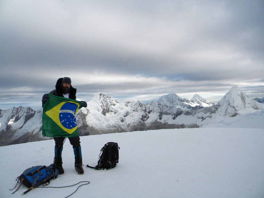 Eu no cume da montanha pisco 5752 metros