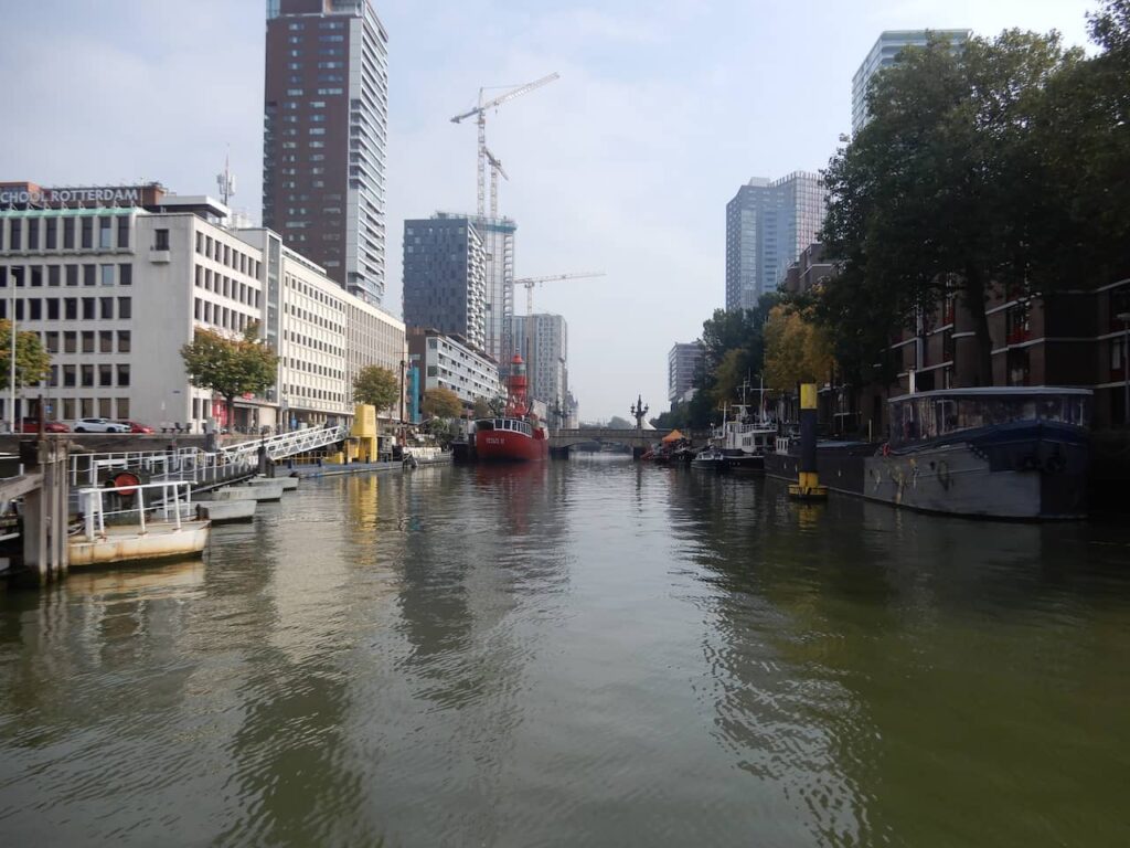 Canal em Rotterdam