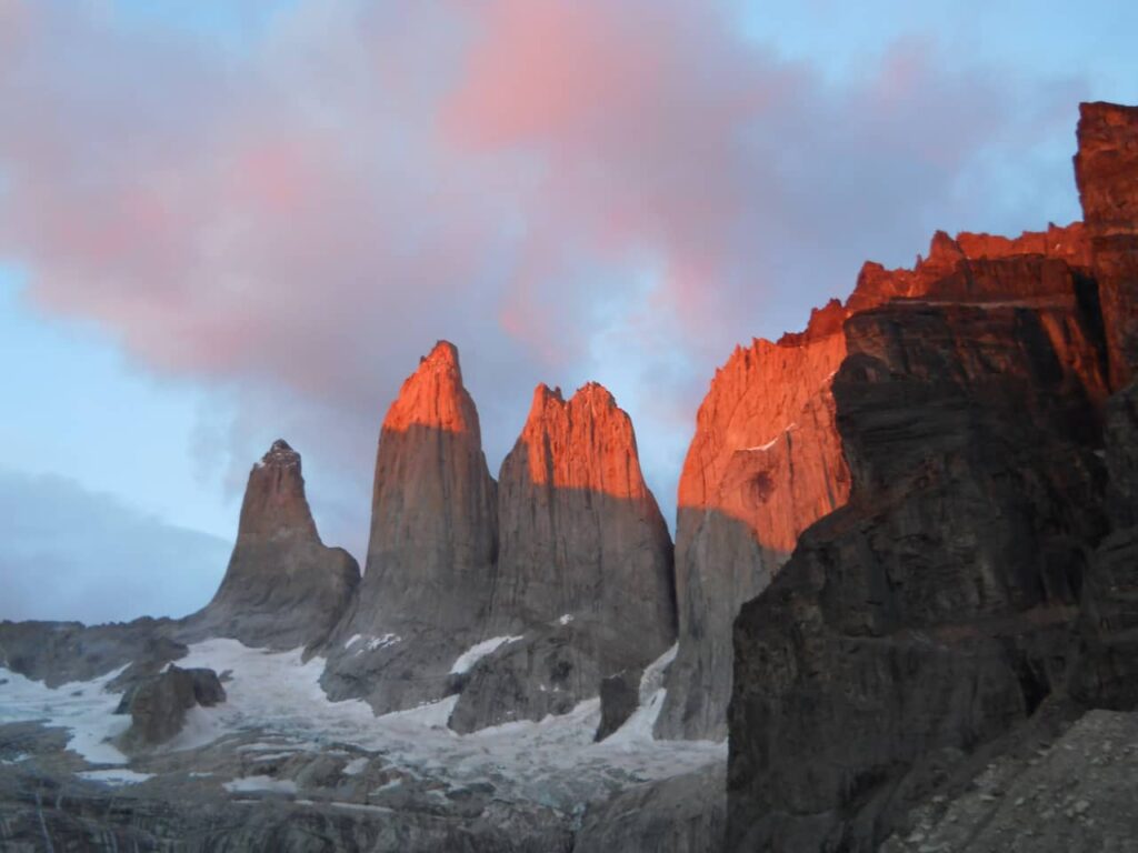 Torres del Paine ao nascer do sol