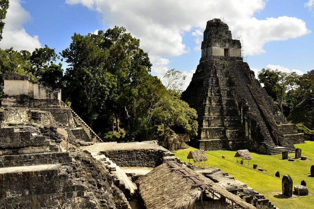 Tikal ruínas maias na Guatemala