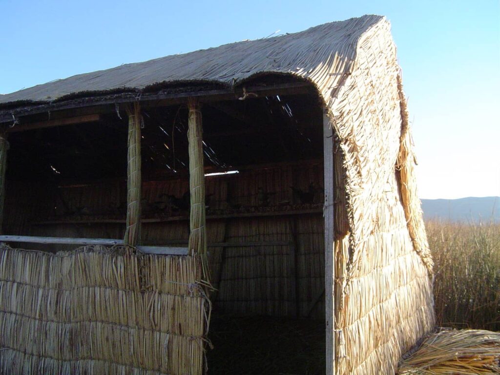 Casa na ilha flutuante de Urus