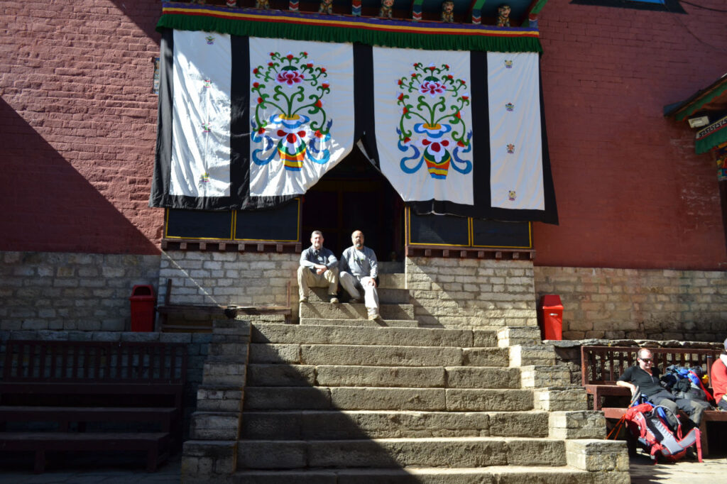 Eu e o jorge no monastério de Tengboche