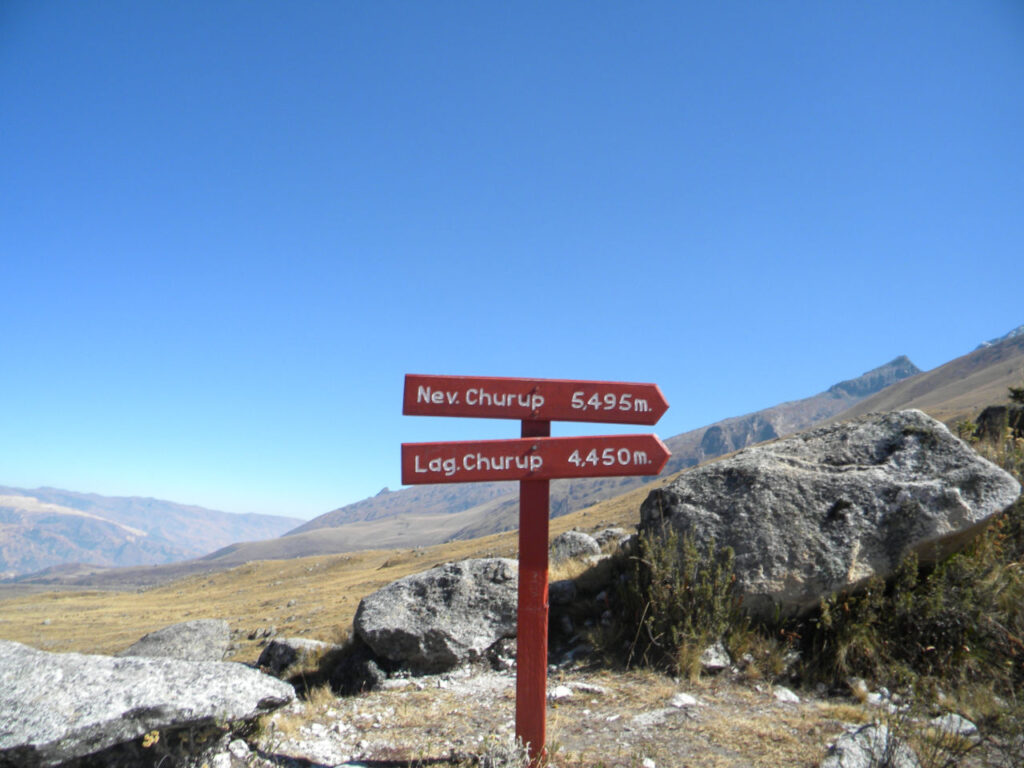 trail sign to Churup lagoon - Cordillera Blanca