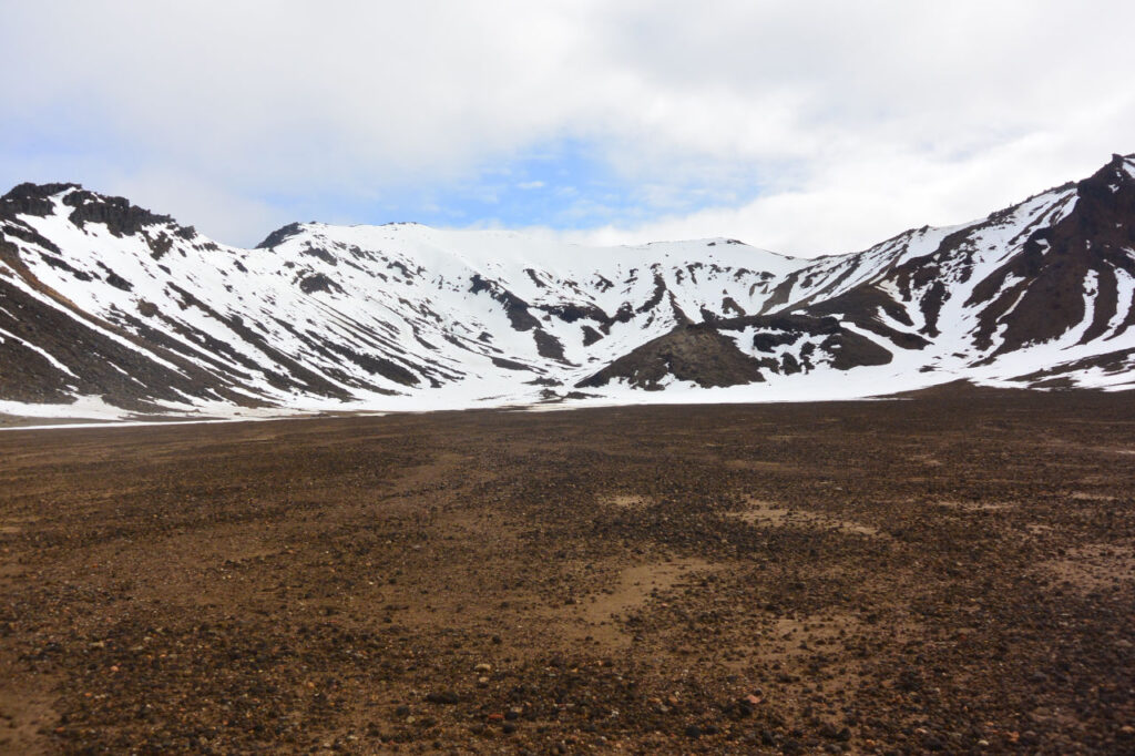 South crater to red crater