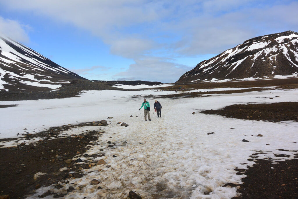 South crater to red crater