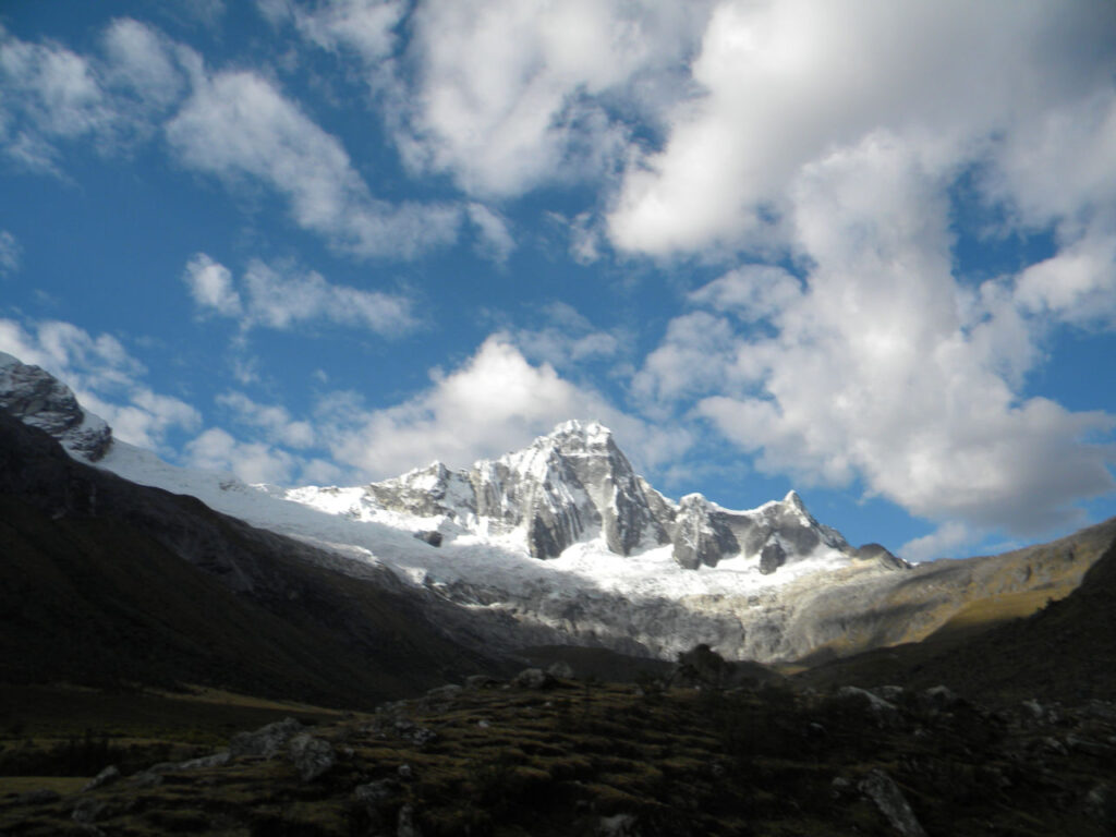 Vista das montanhas - crodilheira Blanca