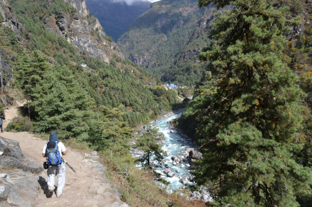 trilha para a vila de Phakding - Everest