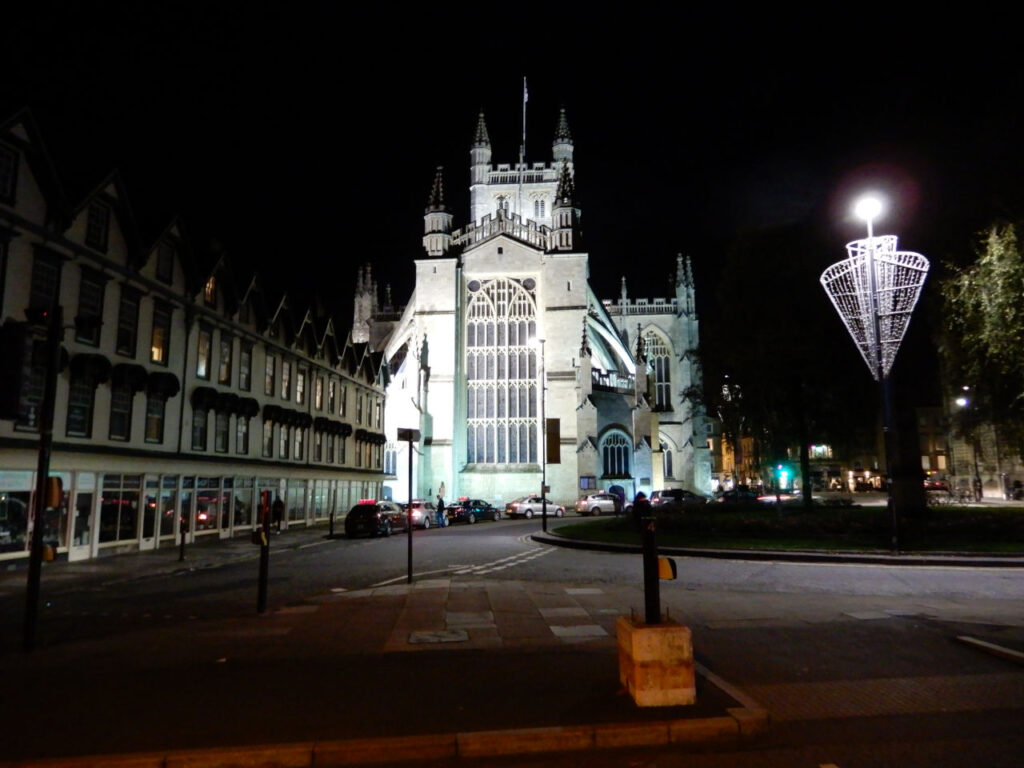 Bath Abbey at night