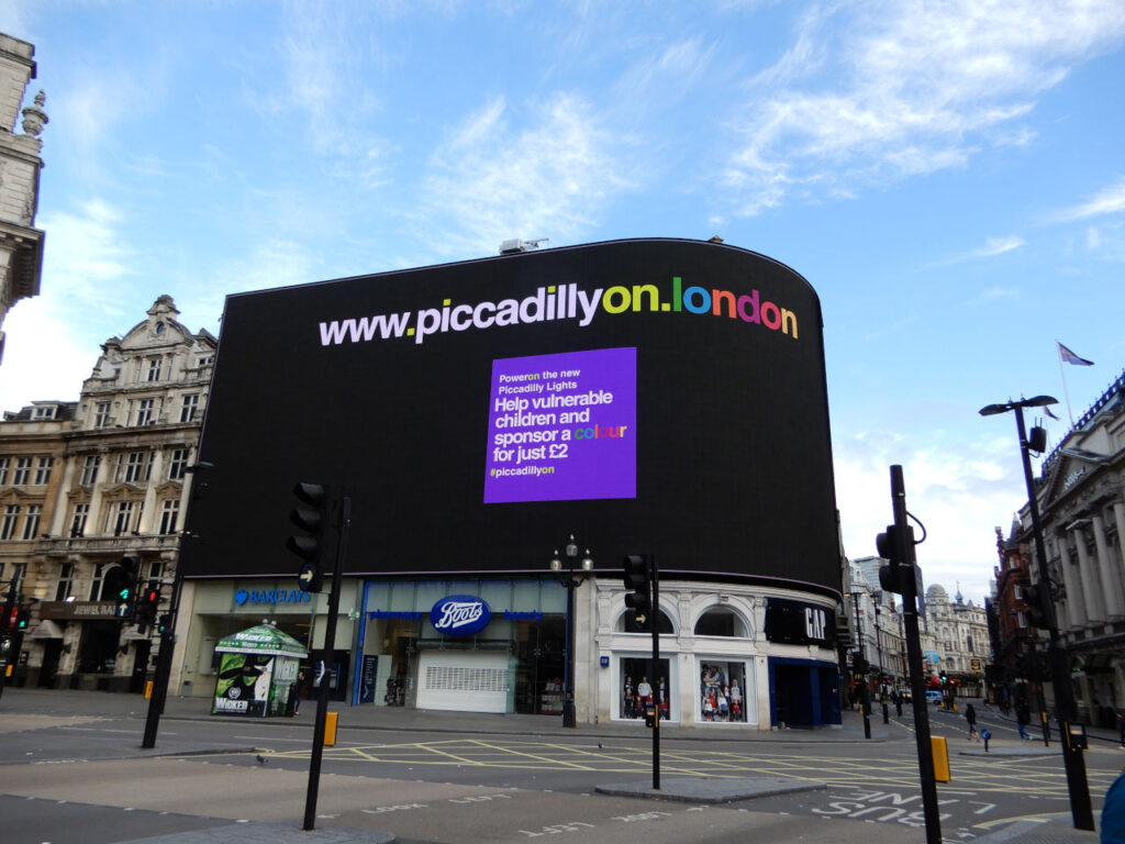 Piccadilly square