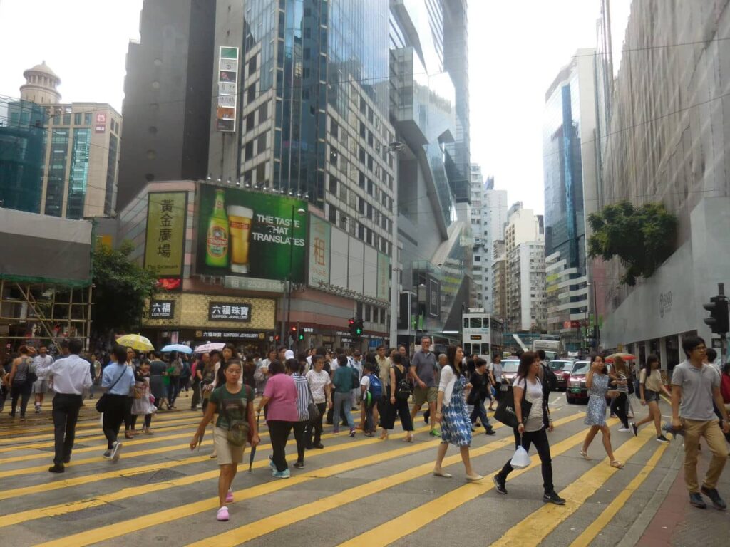 Rua Nathan, uma das mais movimentadas de Hong Kong