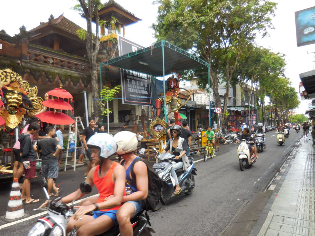 Trafego em Seminyak