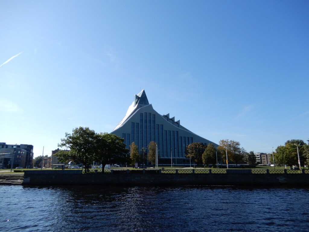 Biblioteca Nacional da Letônia ( Latvia)