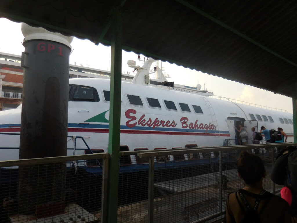 Barco expresso para Langkawi