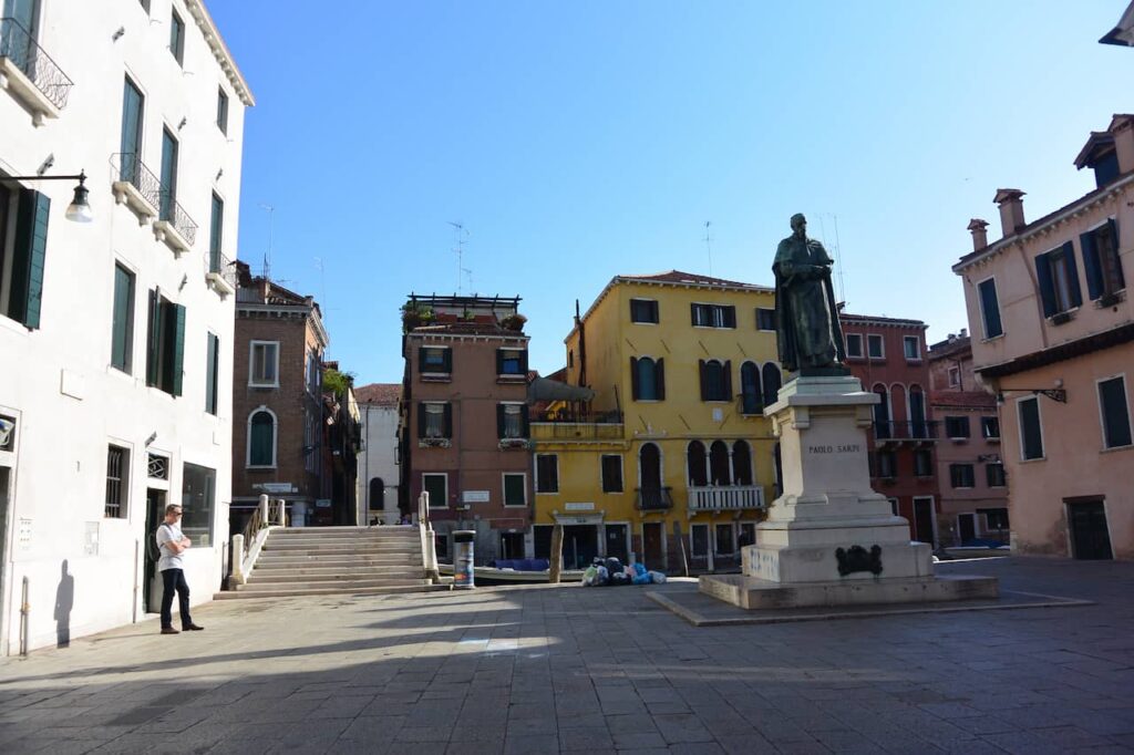 Monumento a Paolo Sarpi