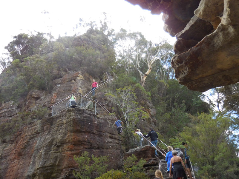 Climb back up the Three Sisters