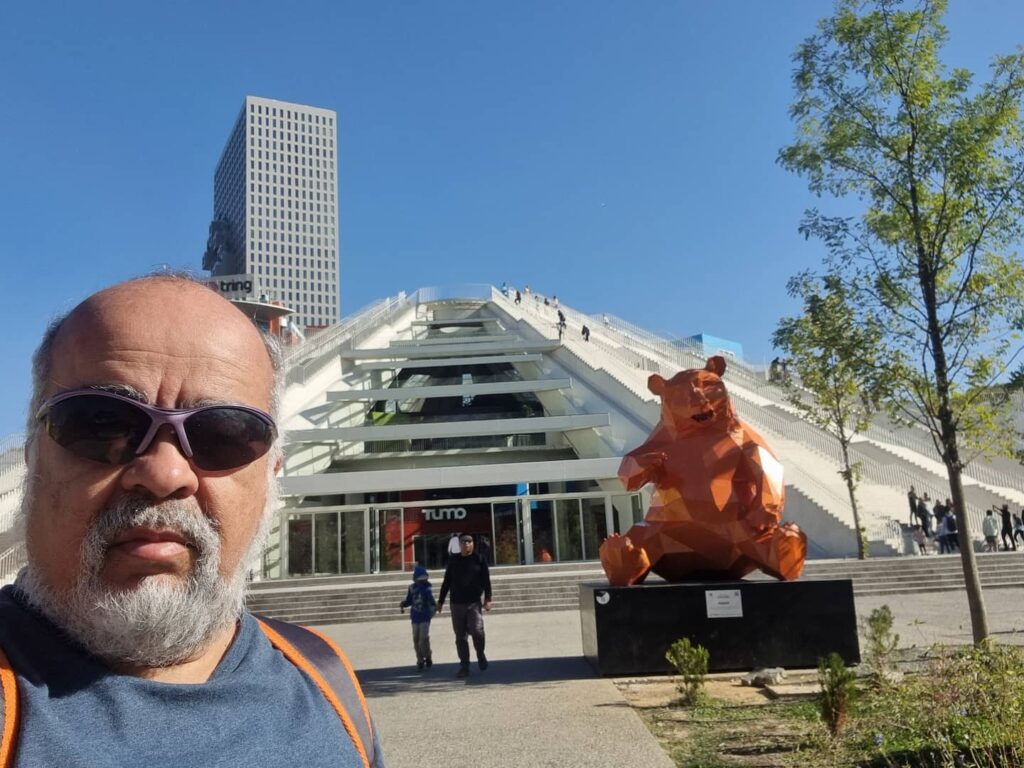 Pirâmide de Tirana