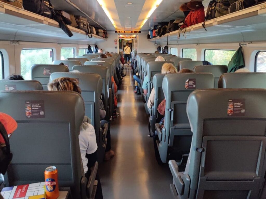 Inside the Bergem Oslo train
