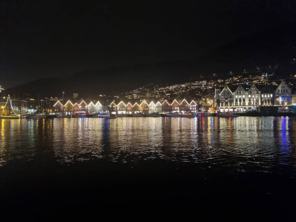 Bryggen at night