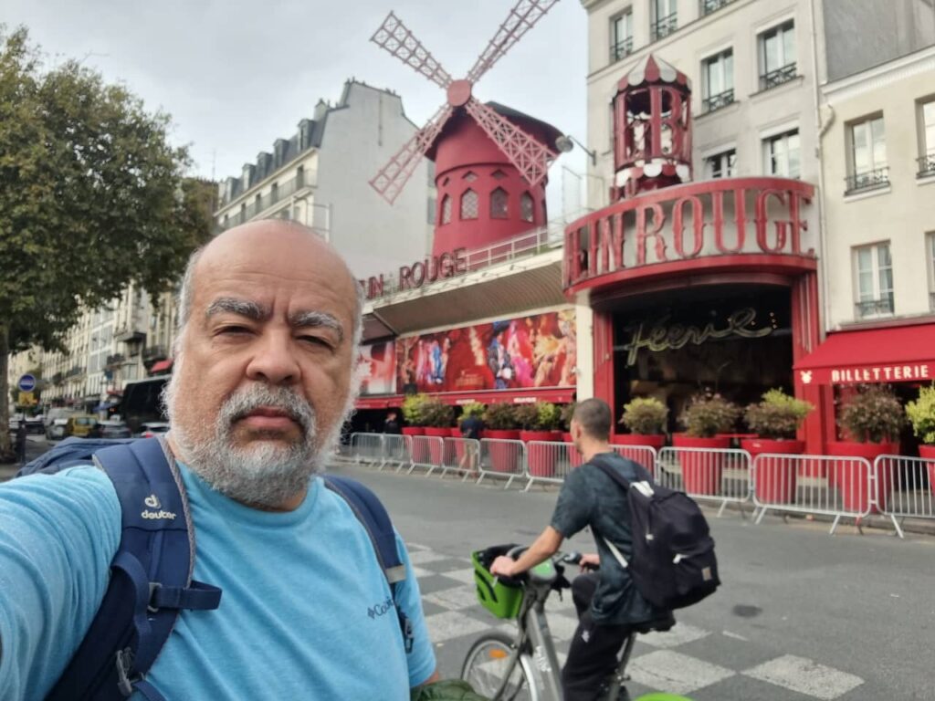 Eu no Moulin Rouge
