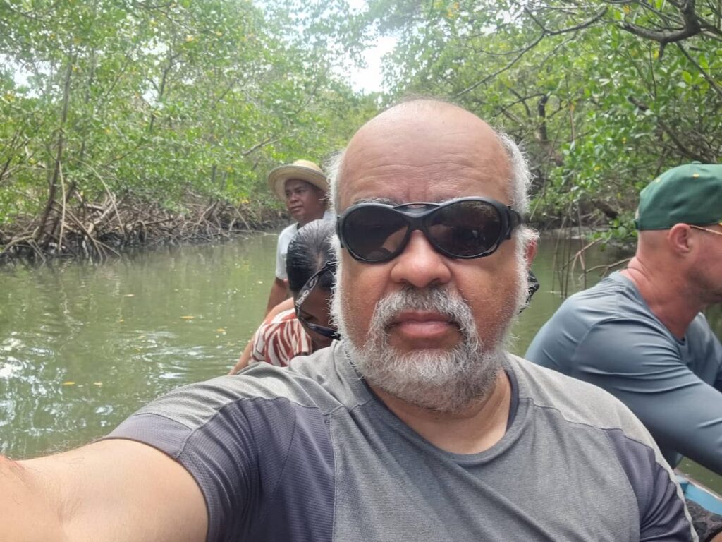 ao longo do rio Camurupim